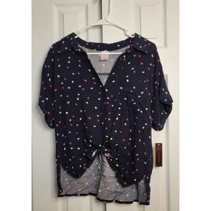 No Boundaries Juniors' Tie Front Heart Print Shirt- Size Large